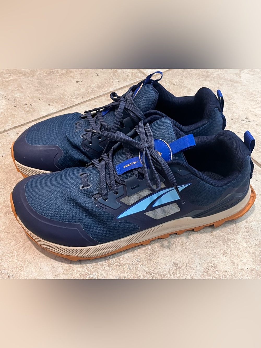 Altra Lone Peak Mens 10 Trail Running Shoes Sneakers Blue BARELY WORN WOW!